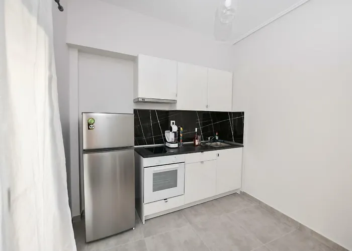Modern, Comfortable Apartment, In The Heart Of The City